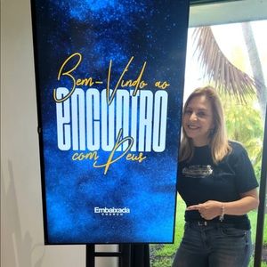 Meet your Posher, Adrianne